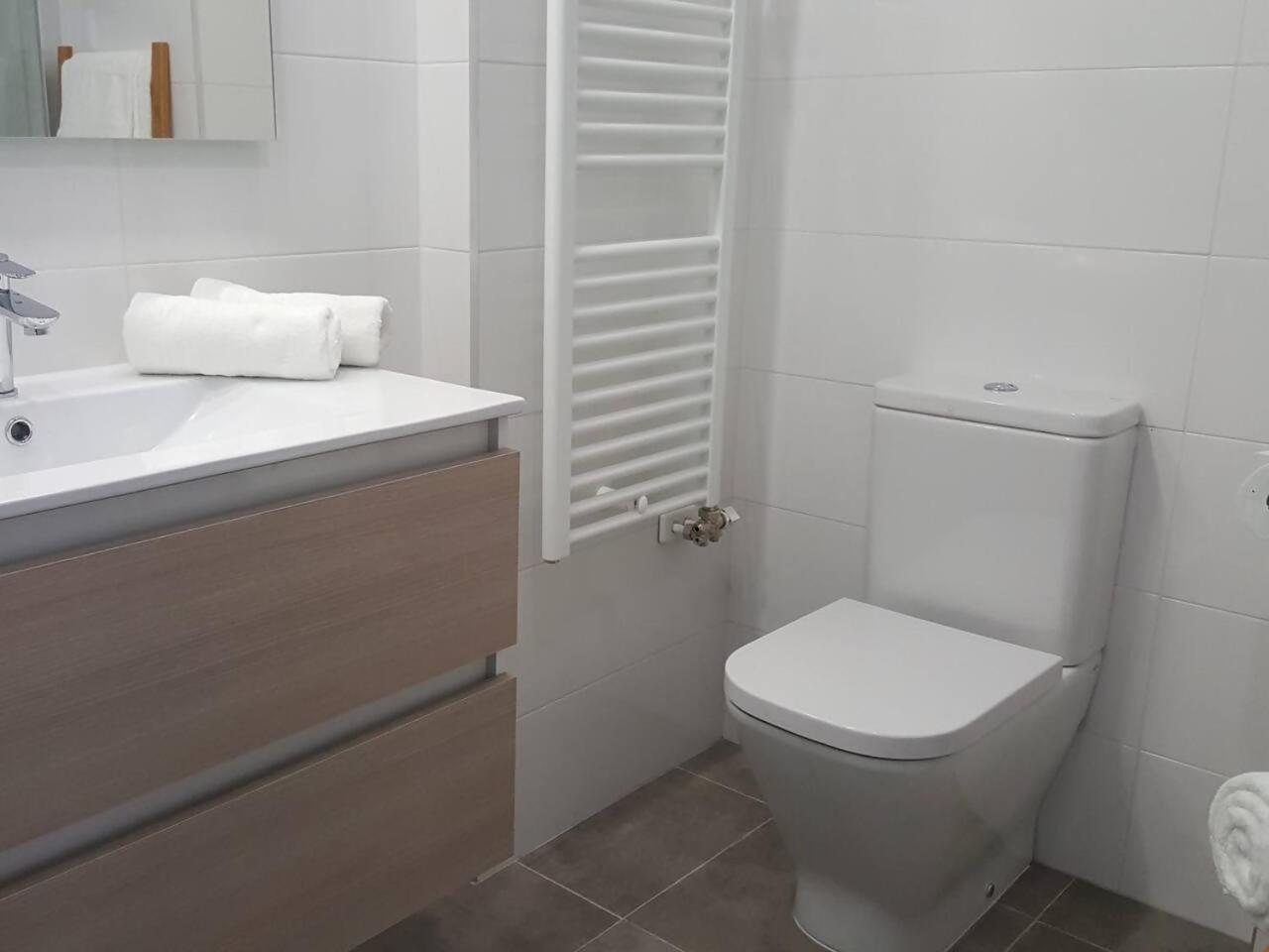 Apto La Estambrera I I Wifi Y Aire Acondicionado Logrono Ngoại thất bức ảnh